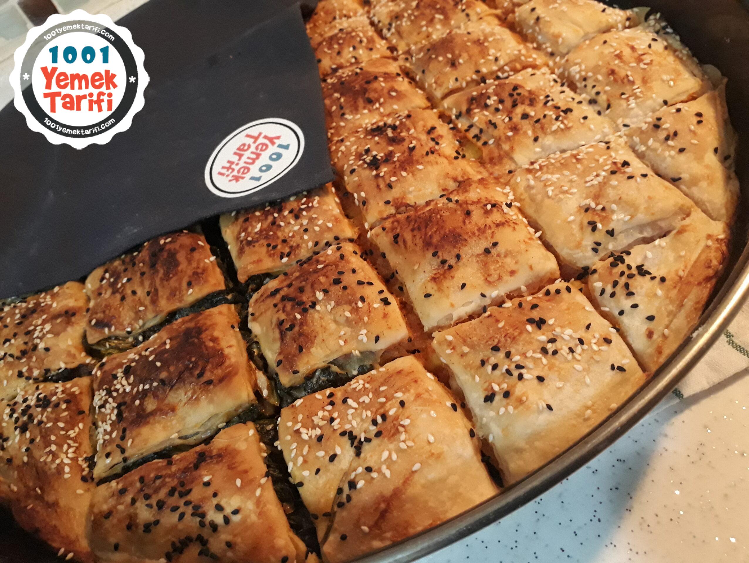 Patatesli Ispanaklı Tepsi Böreği Tarifi