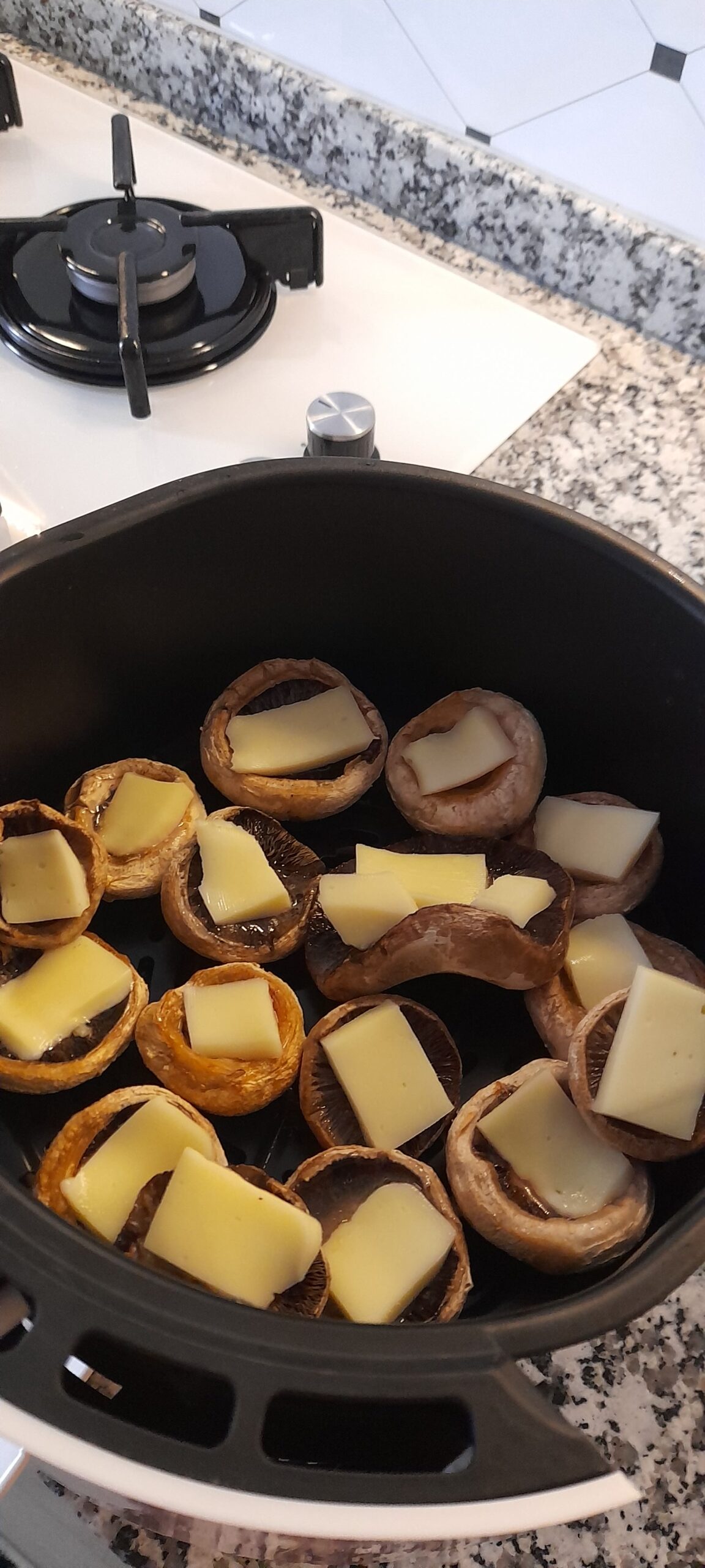 Fritözde Kaşarlı, Tereyağlı Mantar Tarifi