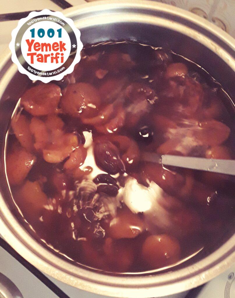 erik ve kayısı Hoşafı tarifi