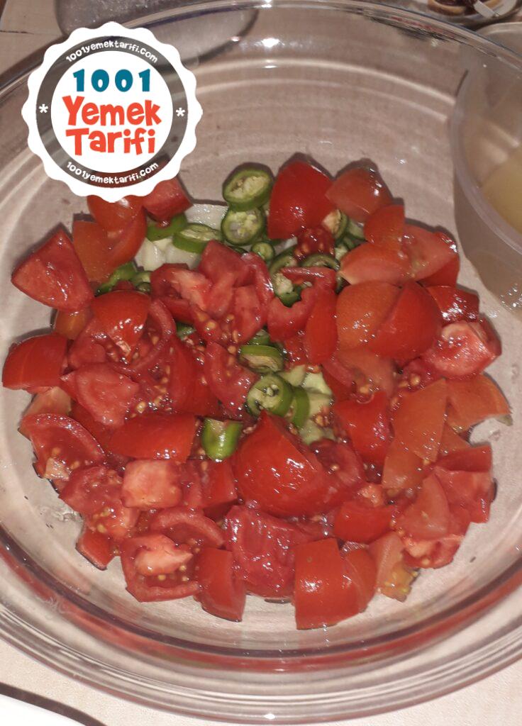 Çoban Salata nasıl yapılır