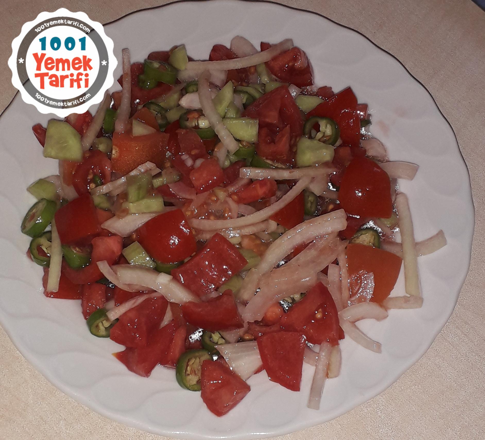Çoban Salata nasıl yapılır