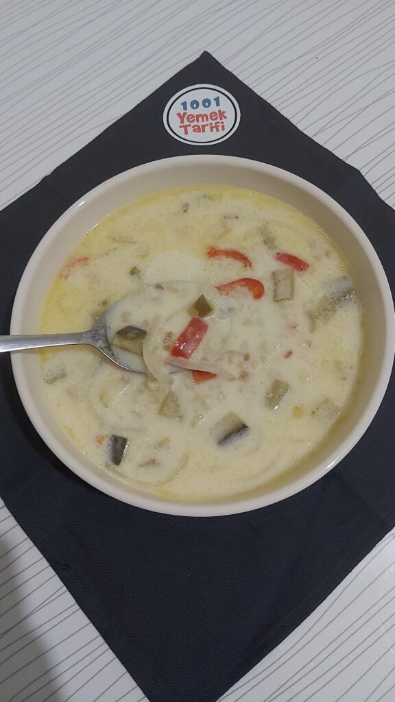 Sebzeli Ayran Çorbası Nasıl Yapılır