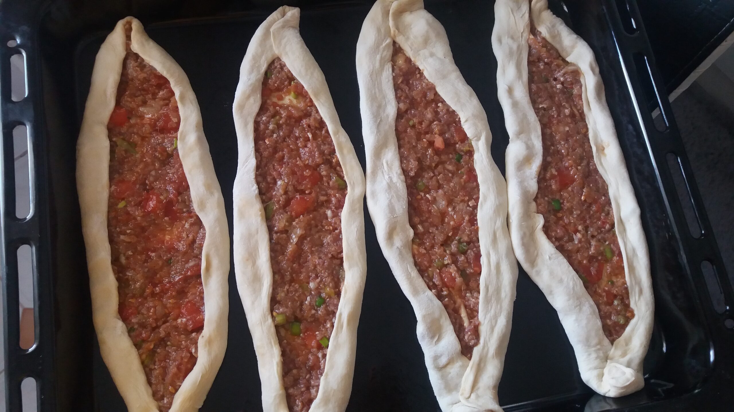 Kıymalı Pide nasıl yapılır