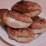 Mayasız Peynirli Poğaça Tarifi