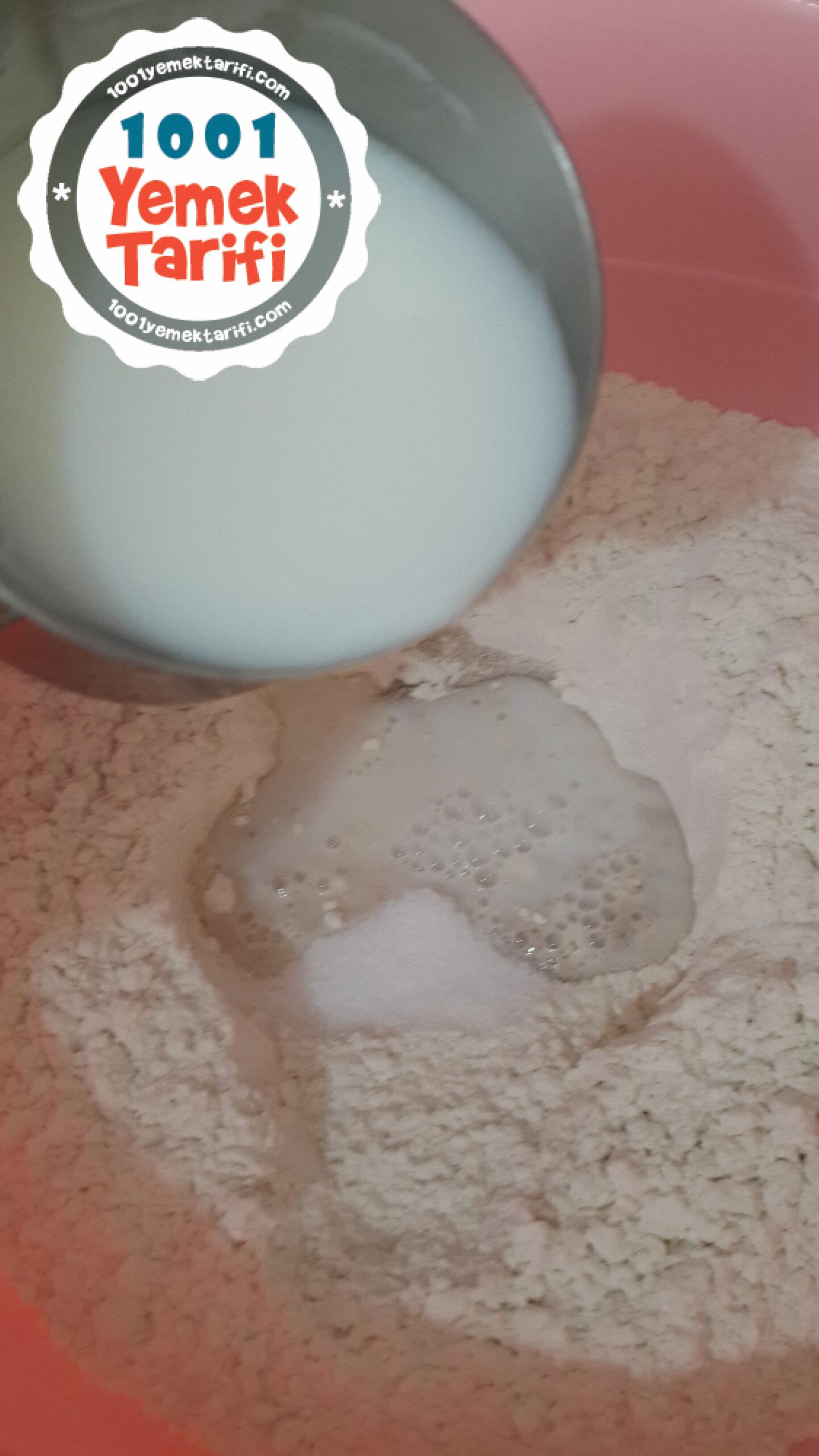 Yumuş Yumuş Şeritli Poğaça