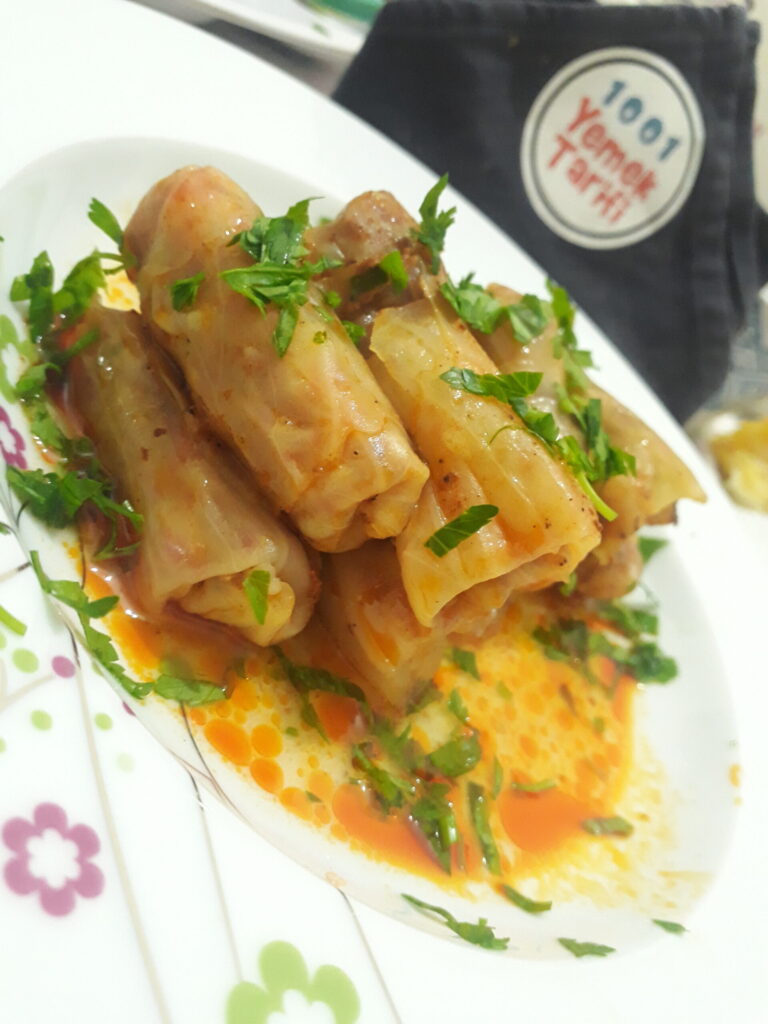 Etli Beyaz Lahana Sarması tarifi