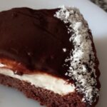 Muhallebili çikolata soslu tart kek