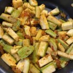 Zeytinyağlı Kabak Yemeği nasıl yapılır