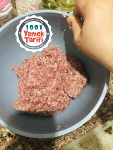 Tavuklu ve Kıymalı Anne Köftesi Nasıl Yapılır