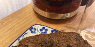 Rafine şekersiz çikolata parçacıklı dev kurabiye tarifi