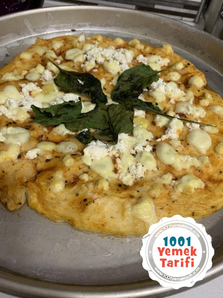 evde Peynirli Pizza Tarifi