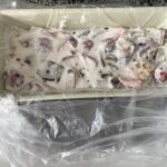 çilekli bisküvili soğuk tatlı nasıl yapılır