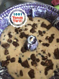 çikolata parçacıklı vanilyalı kek