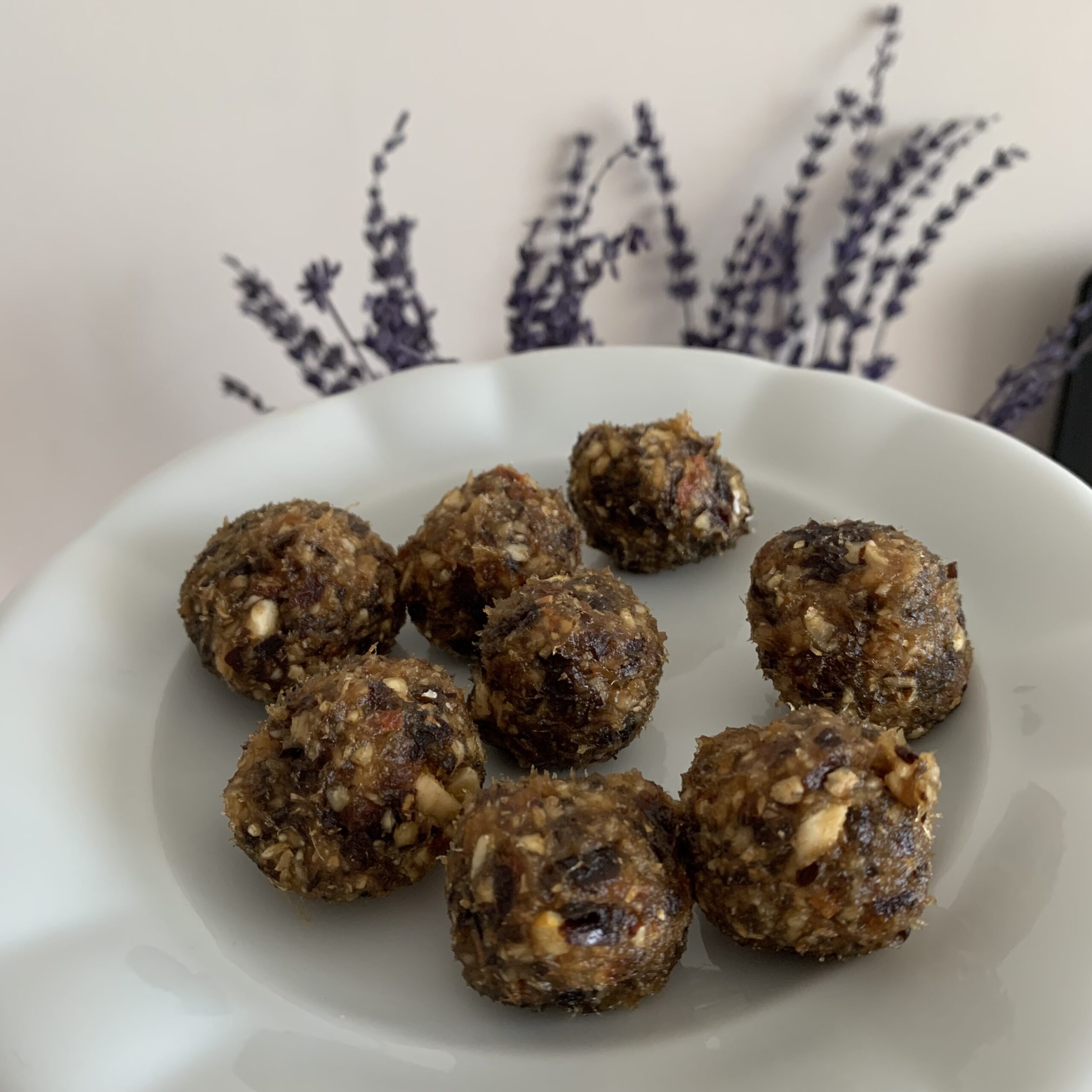 Atıştırmalık Fit Hurma Topları