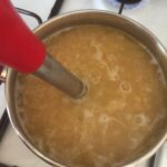 Mercimekleri kaynamaya bırakıyoruz.