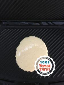 Meyveli Waffle tarifi resimli anlatım