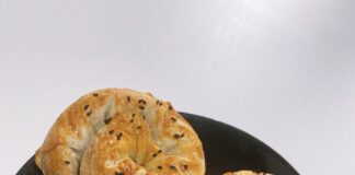 Ispanaklı Gül Böreği