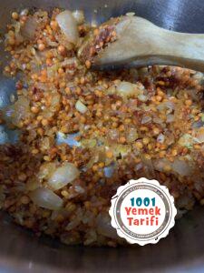 İlikli Ezogelin Çorbası tarifi Nasıl Yapılır yapımı kaç kalori