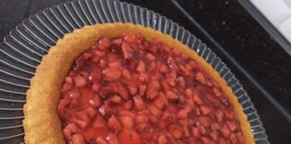 Çilekli Turta Tarifi