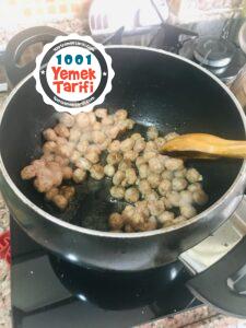 Misket Köfteli Bezelye Tarifi