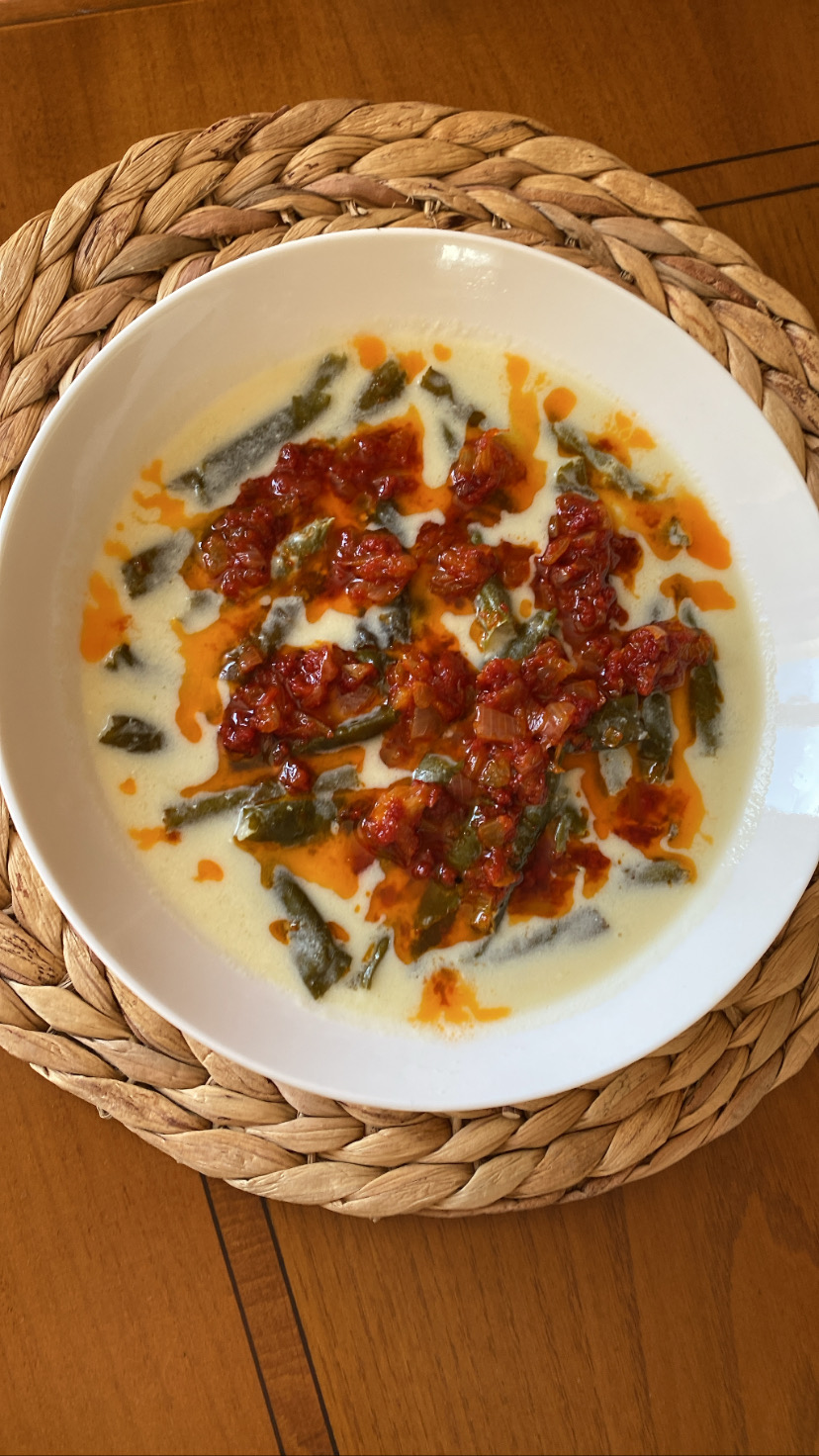 Kiraz Yapraklı Ayranlı Köfte Tarifi