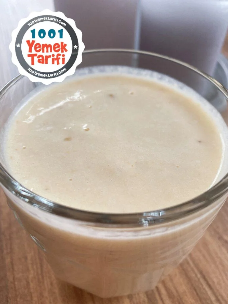 Hindistan Cevizli Ananas Smoothie Tarifi