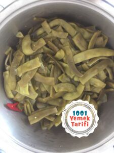 taze fasulye turşusu kavurması tarifi yapımı nasıl yapılır-kac kalori-1001yemektarifi