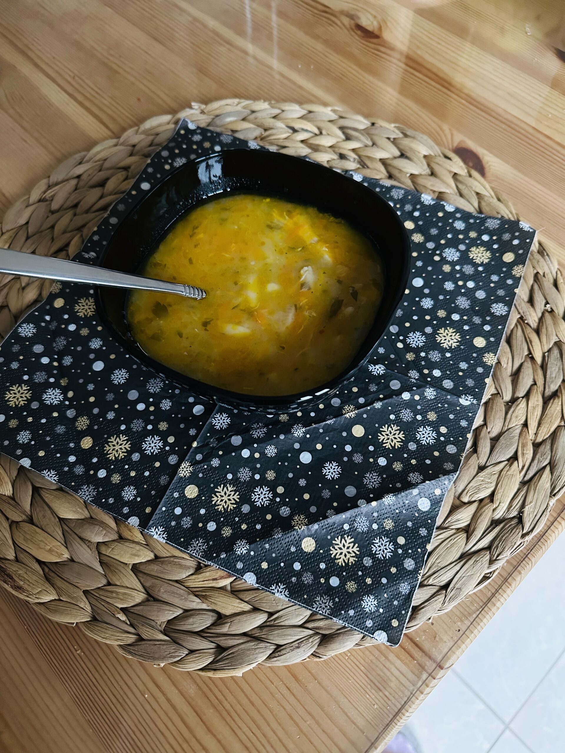 Tavuklu Şehriye Çorbası (Hasta Çorbası)