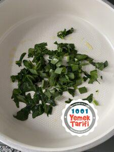 Otlu kaşarlı omlet tarifi