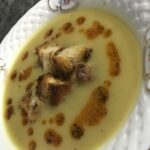 Sütlü Soğan Çorbası tarifi Nasıl Yapılır-yapımı-kaç kalori-resimli