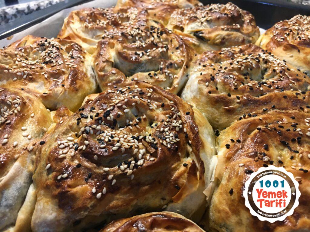 ıspanaklı gül böreği tarifi-kıymalı gül böreği nasıl yapılır kaç kalori