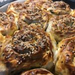 ıspanaklı gül böreği tarifi-kıymalı gül böreği nasıl yapılır kaç kalori