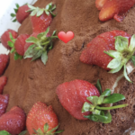 Kakaolu Kek Üzeri Çilek tarifi-nasıl yapılır