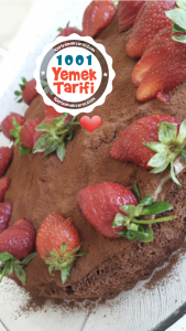 Kakaolu Kek Üzeri Çilek tarifi-nasıl yapılır
