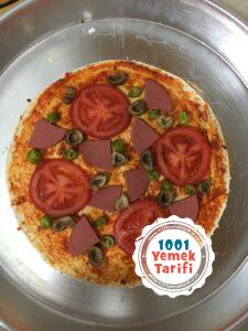 Lavaş Pizza Tarifi-lavaş pizza nasıl yapılır-evde pizza yapımı