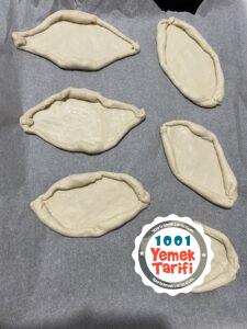 Kaşarlı Milföy Pide Tarifi