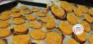 Baharatli Tuzlu Kurabiye Tarifi yapimi-nefis-kolay-puf noktasi