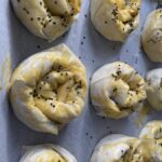 Ispanaklı Gül Böreği