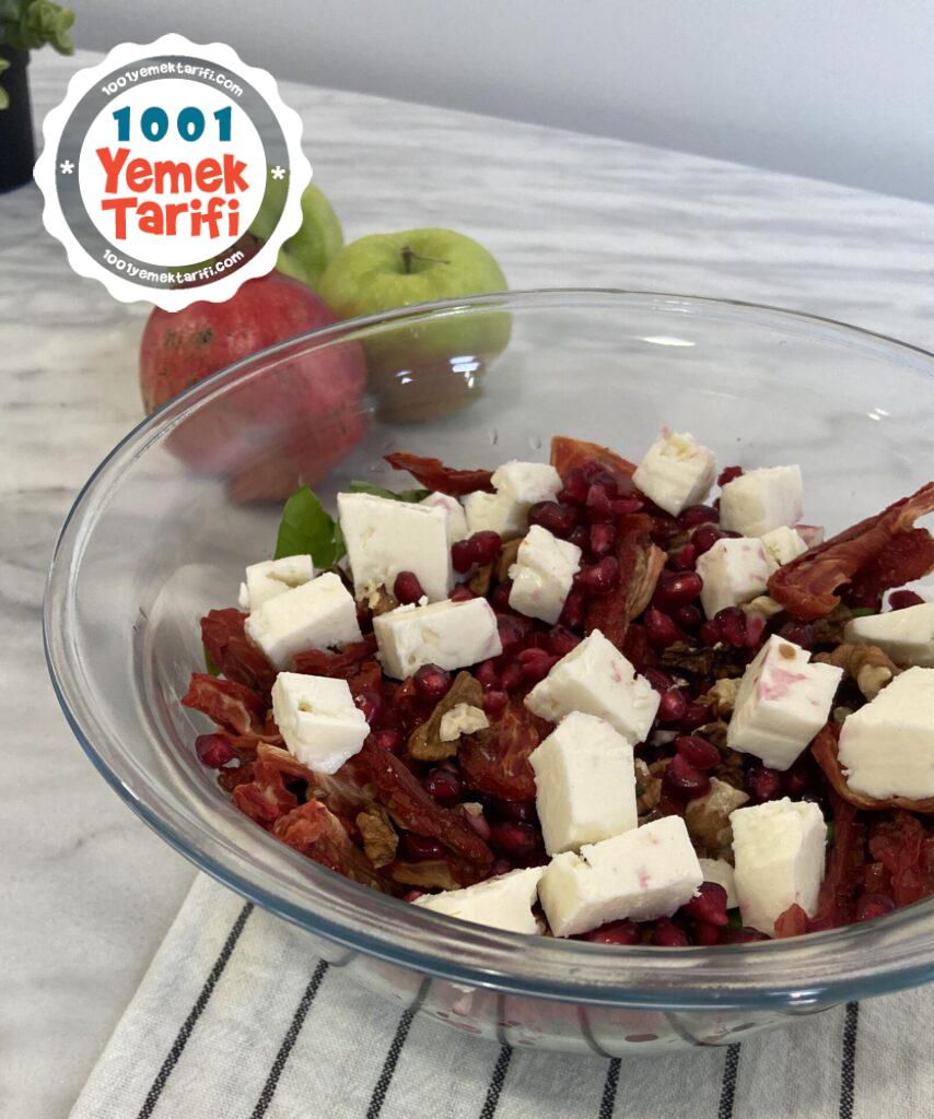 Narlı Roka Salatası Tarifi