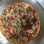Lavaş Pizza Tarifi-lavaş pizza nasıl yapılır-evde pizza yapımı-kaç kalori