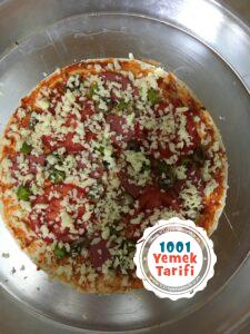 Lavaş Pizza Tarifi-lavaş pizza nasıl yapılır-evde pizza yapımı-kaç kalori