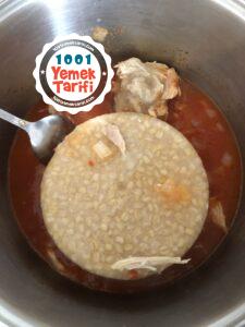 Tavuklu Keşkek Çorbası Nasıl Yapılır