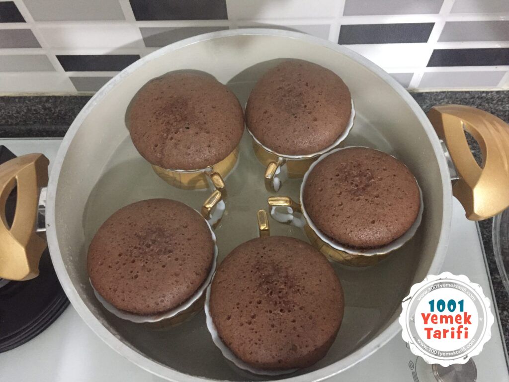 Tencerede Fincan Kek Tarifi (Fırın Kullanmadan)