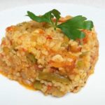 Domatesli-Bulgur-Pilavi-Tarifi-bulgur-pilavi-Nasil-Yapilir-kac-kalori-1001yemektarifi-kolay-puf-noktasi