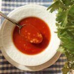 Domatesli-Kesme-Manti-corbasi-Tarifi-nasil-yapilir-kac-kalori-nefis-kolay-puf-noktasi-yapimi-1001yemektarifi