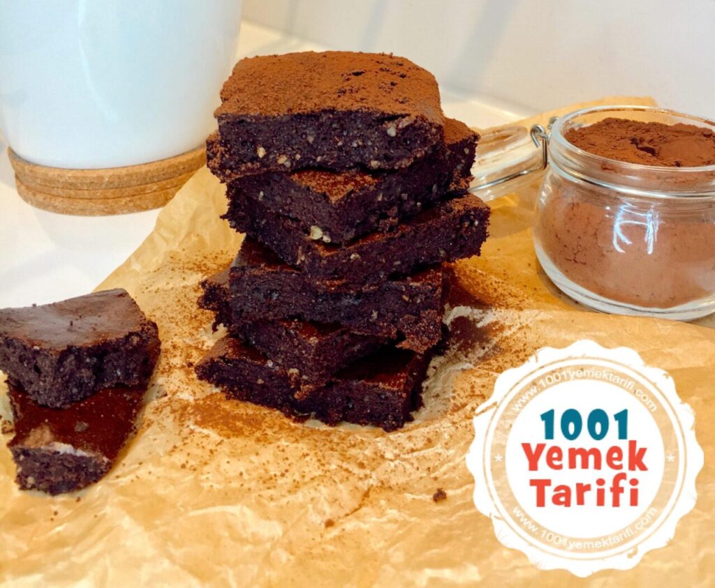 şekersiz fit browni tarifi-3 malzemeli-diyet tatlı