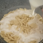 Beşamel Soslu Makarna Tarifi nasıl yapılır-fırında makarna yapımı