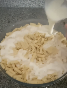 Beşamel Soslu Makarna Tarifi nasıl yapılır-fırında makarna yapımı