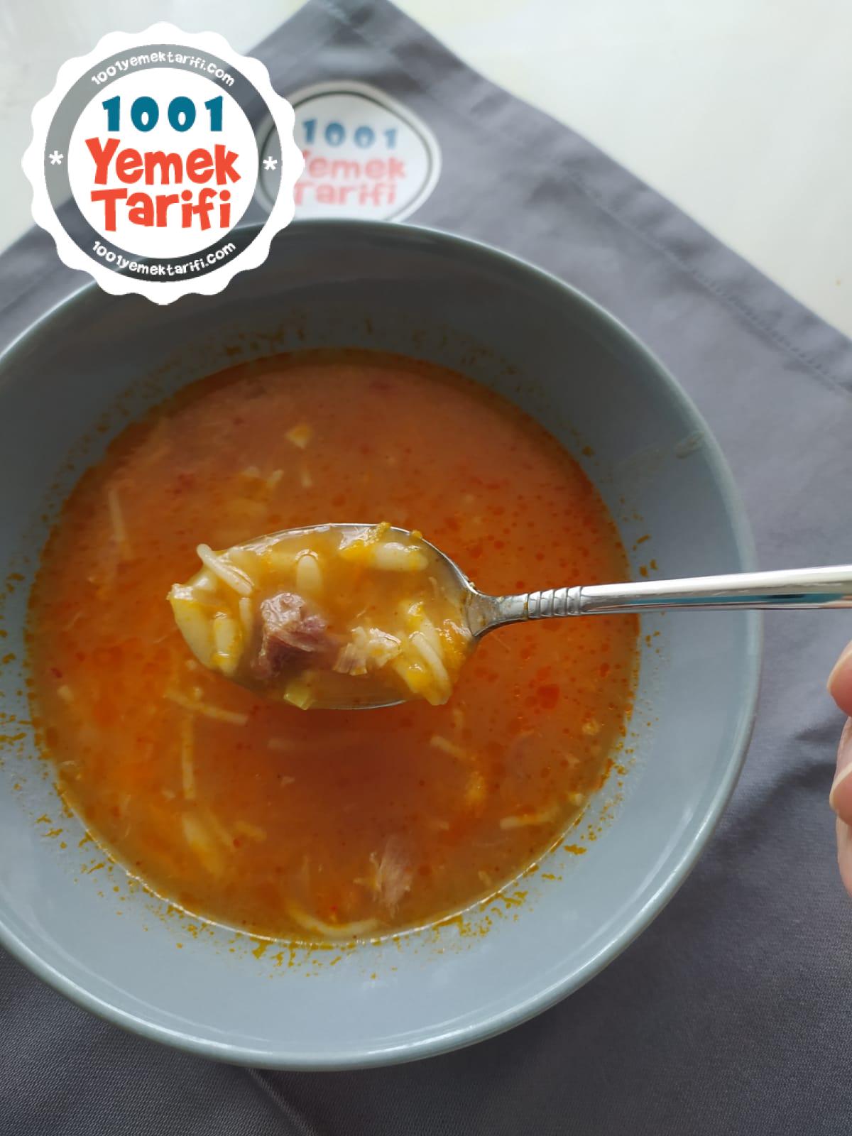 Etli Şehriye Çorbası