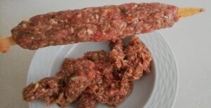 Ev Yapımı Urfa Kebap Tarifi yapimi nasil yapilir